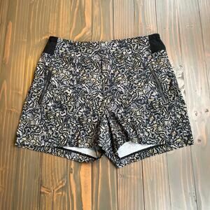 Athleta Trekkie North Black Grey Geometric Hiking Shorts Zipper Pockets 10